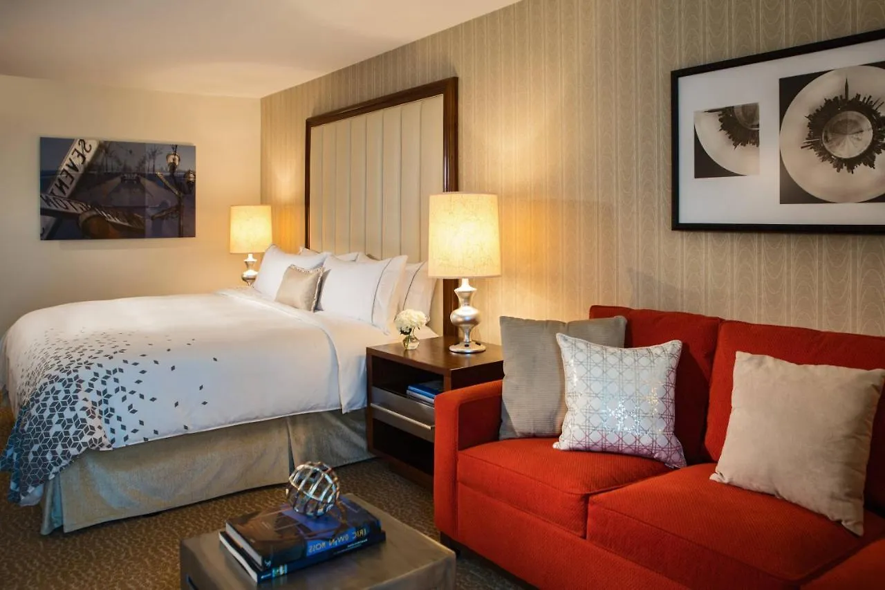 Renaissance Newark Airport Hotel Elizabeth 3*,  ABD