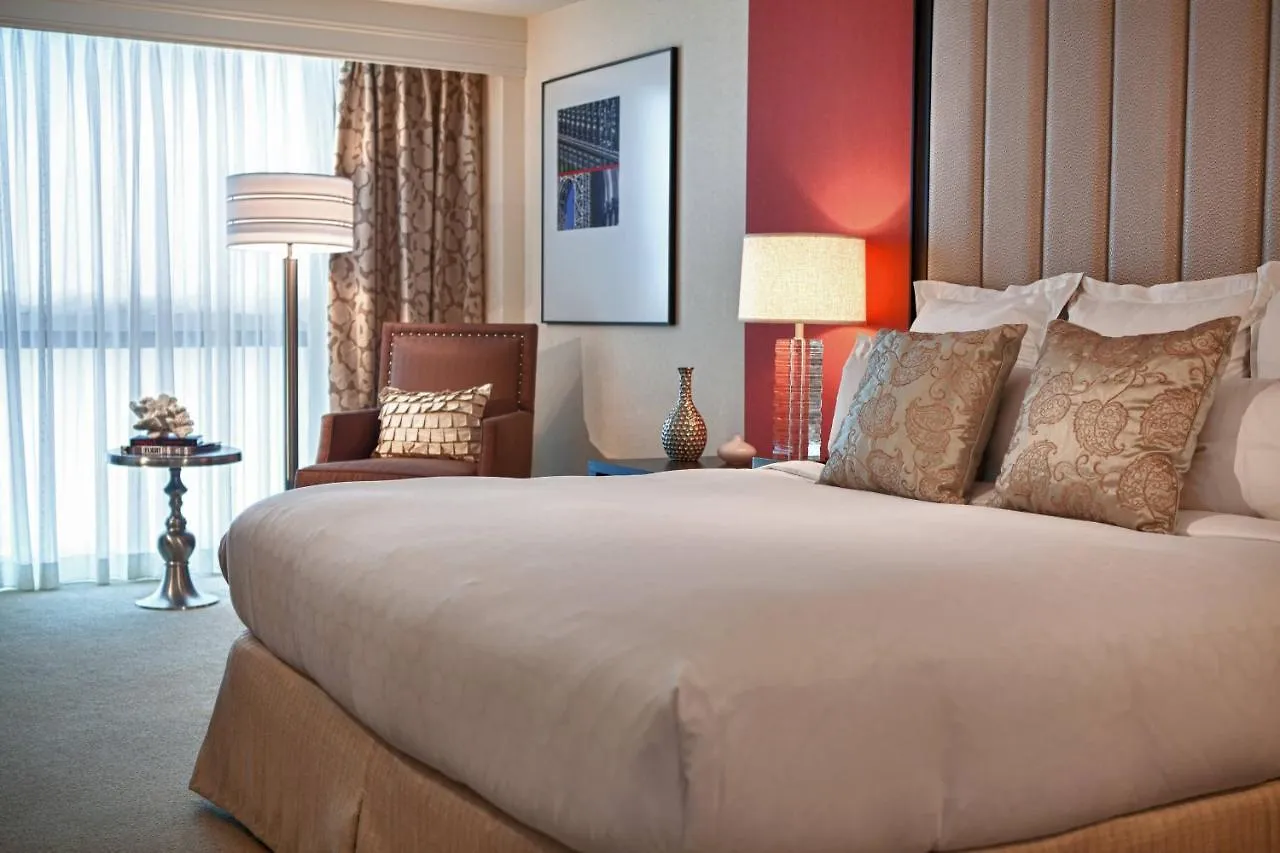 Renaissance Newark Airport Hotel Elizabeth 3*,